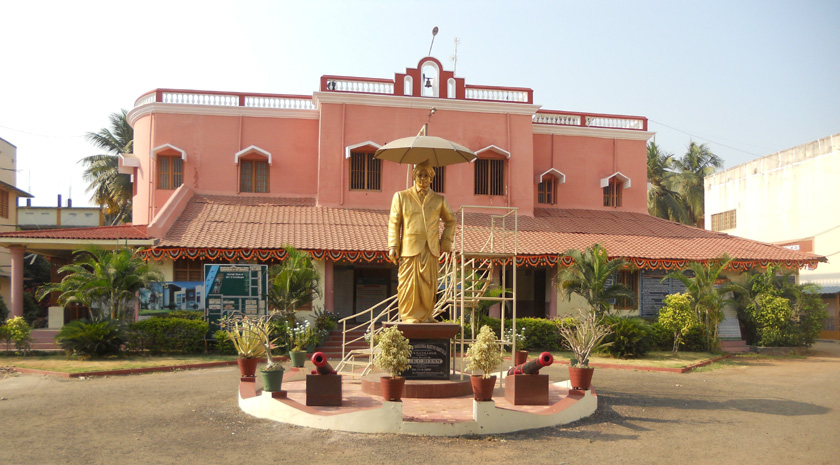 Sri Y N College