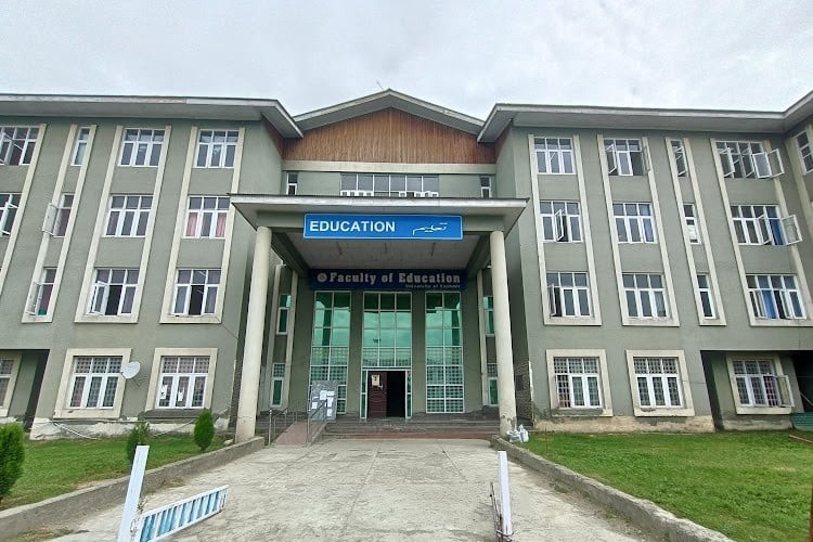 University of Kashmir - UoK, Srinagar, Jammu and Kashmir: About Us, Courses, Eligibility, Fees, Admission, Ranking, Syllabus, Placement 2024