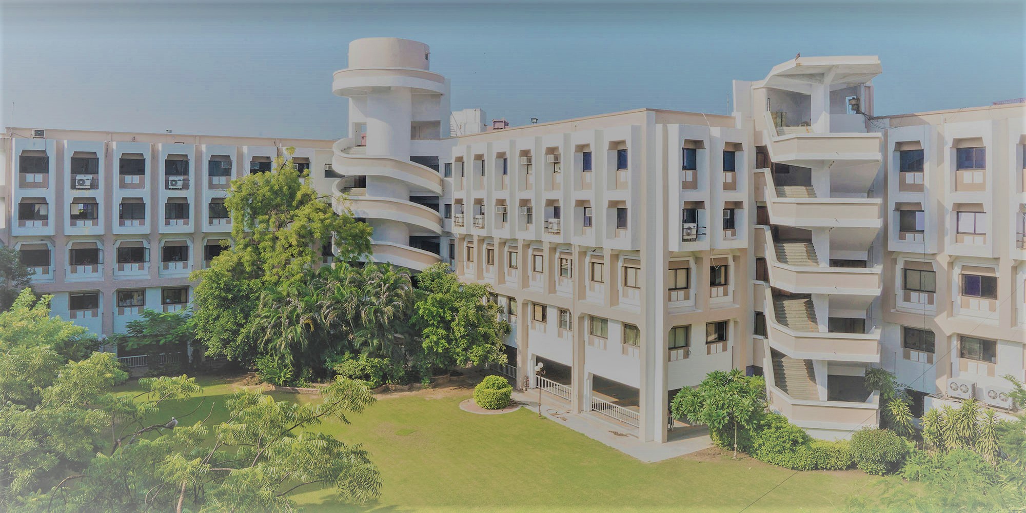 G.L.S. University: Introduction, Vision & Mission, Skill Development, University Highlights, University Ranking, Affiliations, Campus Life, Academic Programs, Admissions, Application Process, Placements, FAQs